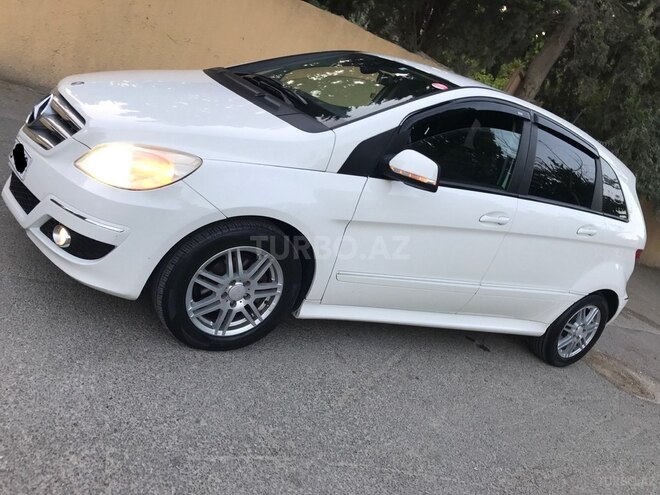 Mercedes B 180 2010, 220,480 km - 1.7 l - Sumqayıt