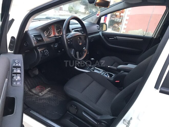 Mercedes B 180 2010, 220,480 km - 1.7 l - Sumqayıt