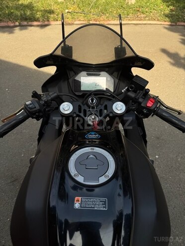 Yamaha R15 V4-2