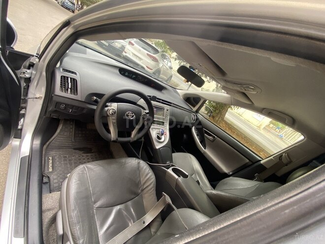 Toyota Prius 2013, 390,000 km - 1.8 л - Bakı