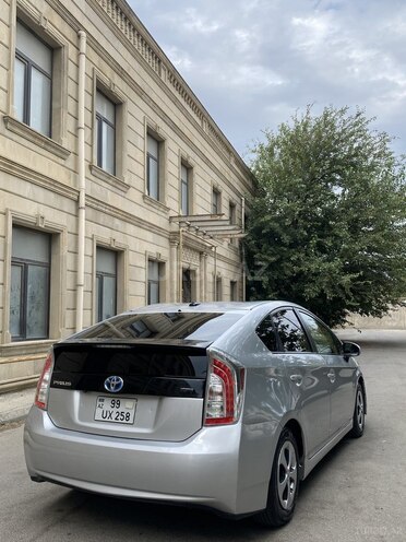Toyota Prius 2013, 390,000 km - 1.8 л - Bakı