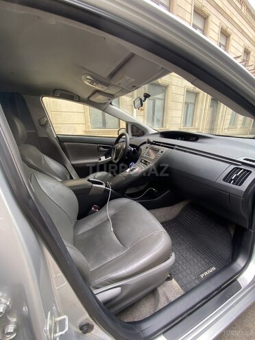 Toyota Prius 2013, 390,000 km - 1.8 л - Bakı