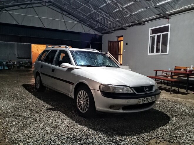 Opel Vectra 1999, 391,000 km - 1.6 л - Füzuli