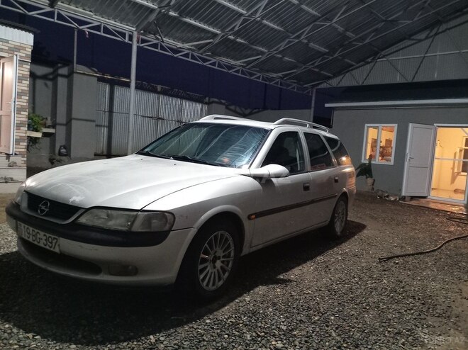 Opel Vectra 1999, 391,000 km - 1.6 л - Füzuli