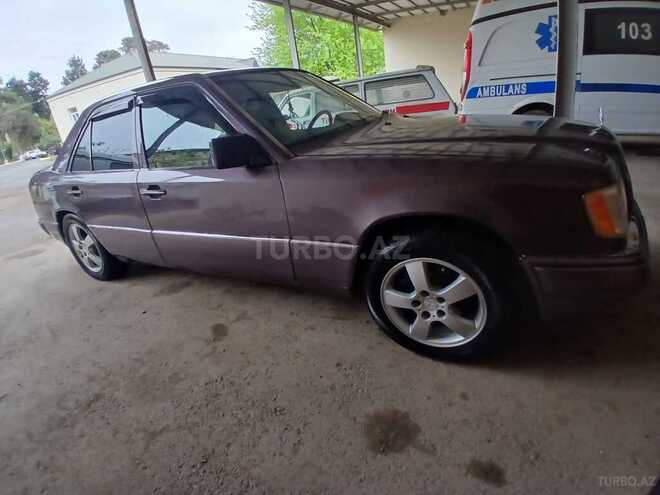 Mercedes E 200 1993, 650,000 km - 2.0 l - Beyləqan