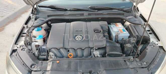 Volkswagen Passat 2011, 137,188 km - 2.5 l - Sumqayıt
