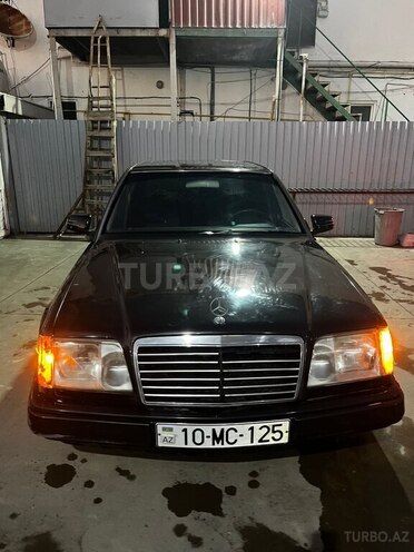 Mercedes E 220 1993, 391,427 km - 2.2 л - Xudat