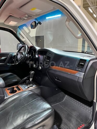 Mitsubishi Pajero 2008, 244,444 km - 3.0 l - Sumqayıt