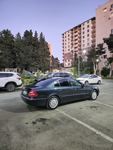 Mercedes E 240 2002, 220,000 km - 2.6 l - Bakı