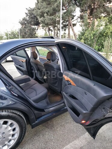 Mercedes E 240 2002, 220,000 km - 2.6 l - Bakı