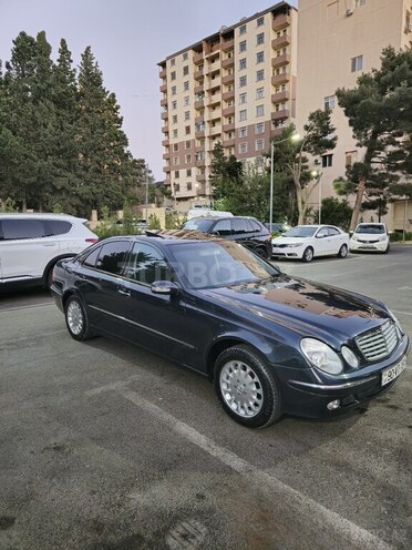 Mercedes E 240 2002, 220,000 km - 2.6 l - Bakı
