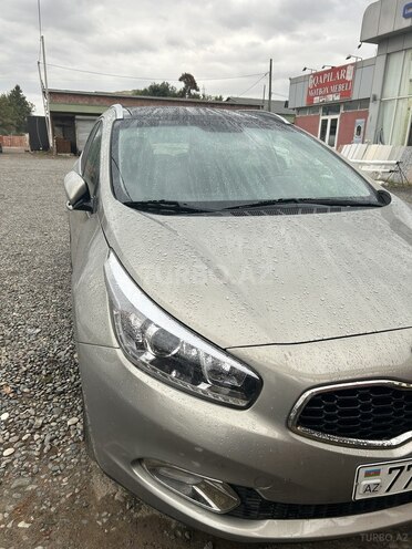Kia  2014, 207,000 km - 1.6 l - Bakı