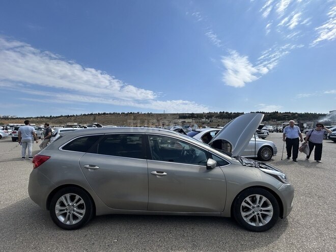 Kia  2014, 207,000 km - 1.6 l - Bakı