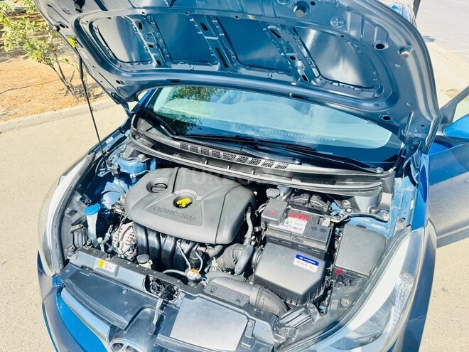 Hyundai Elantra 2015, 68,000 km - 1.8 л - Bakı