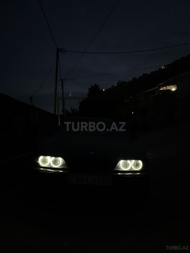 BMW 525 2001, 330,863 km - 2.5 l - Bakı