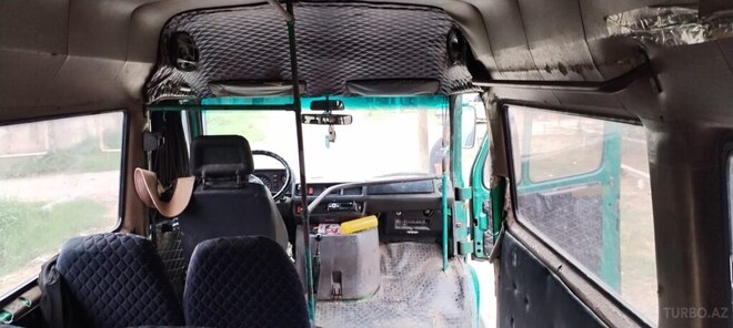 Mercedes 208 D 1992, 150,000 km - 2.3 l - Beyləqan