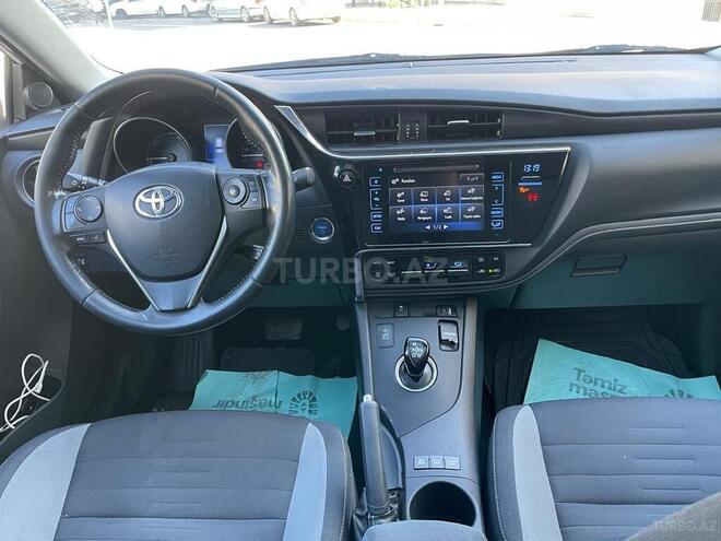 Toyota Auris 2015, 193,000 km - 1.8 l - Bakı