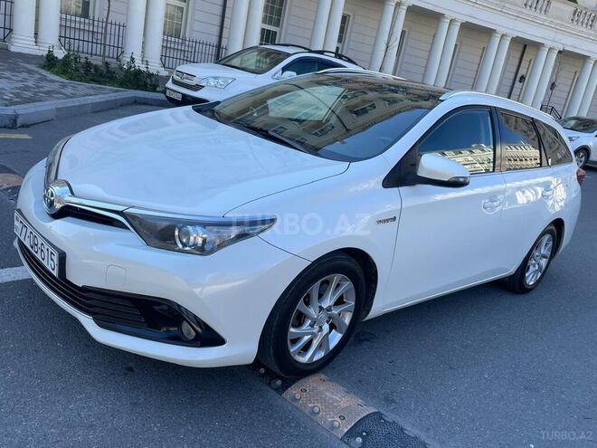 Toyota Auris 2015, 193,000 km - 1.8 l - Bakı
