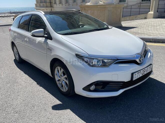 Toyota Auris 2015, 193,000 km - 1.8 l - Bakı