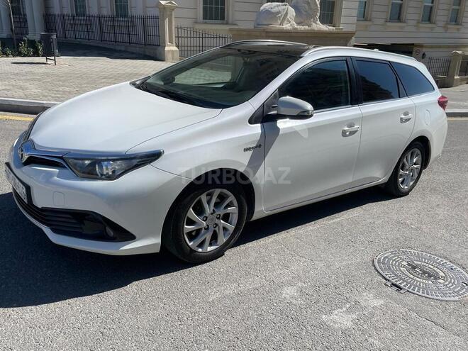 Toyota Auris 2015, 193,000 km - 1.8 l - Bakı