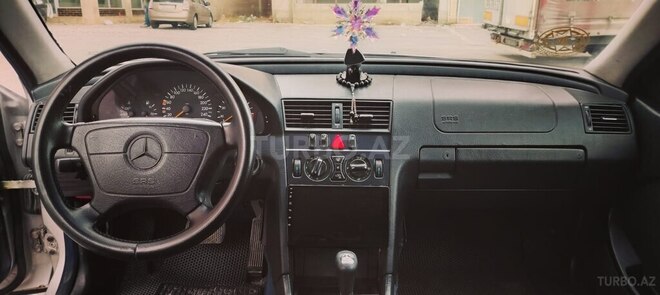 Mercedes C 240 1999, 331,000 km - 2.6 l - Bakı