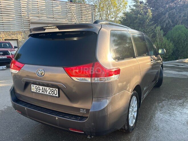 Toyota Sienna 2014, 126,000 km - 3.5 l - Bakı