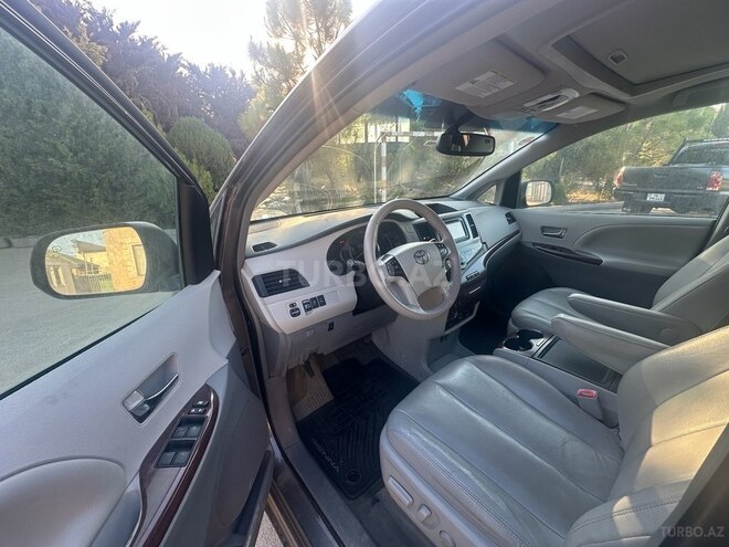 Toyota Sienna 2014, 126,000 km - 3.5 l - Bakı