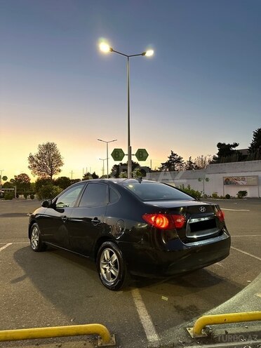 Hyundai Elantra 2009, 281,635 km - 2.0 l - Bakı
