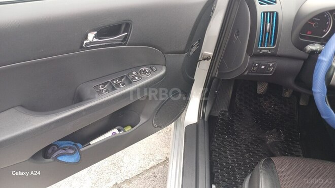 Hyundai i30 2011, 177,669 km - 1.6 л - Qəbələ