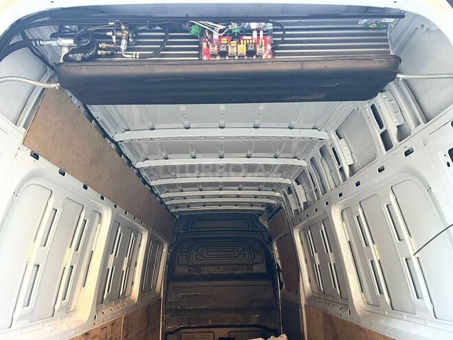 Mercedes Sprinter 516 2020, 195,000 km - 2.2 л - Bakı