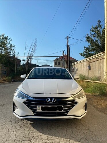 Hyundai Elantra 2018, 136,800 km - 2.0 l - Bakı