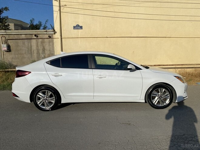 Hyundai Elantra 2018, 136,800 km - 2.0 l - Bakı