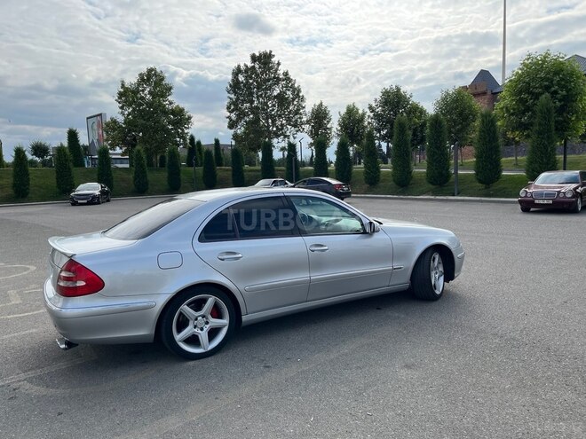 Mercedes E 240 2002, 112,000 km - 2.6 l - Tovuz