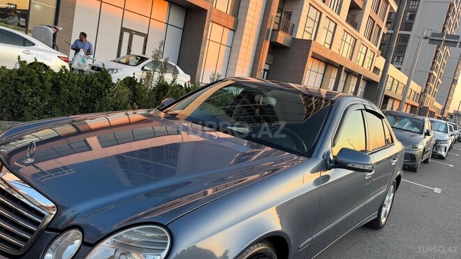Mercedes E 220 2006, 383,000 km - 2.2 l - Bakı