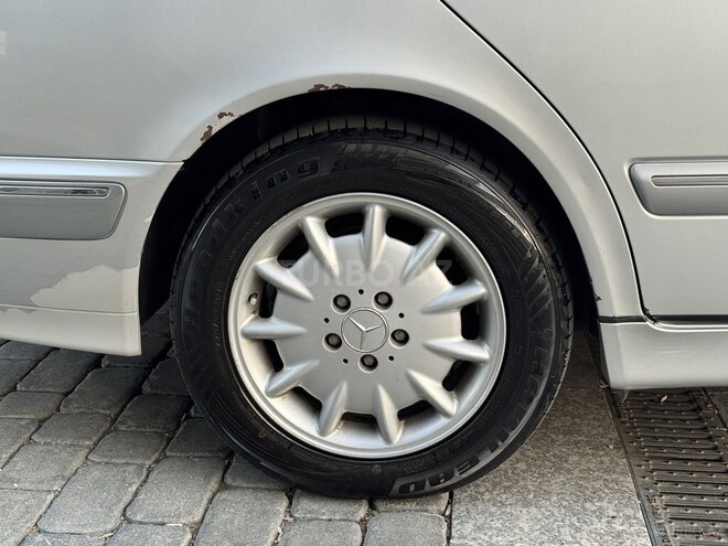 Mercedes E 320 2000, 203,000 km - 3.2 l - Bakı
