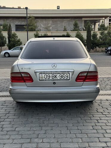 Mercedes E 320 2000, 203,000 km - 3.2 l - Bakı