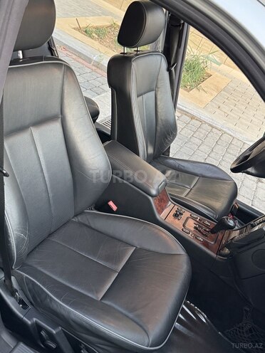 Mercedes E 320 2000, 203,000 km - 3.2 l - Bakı
