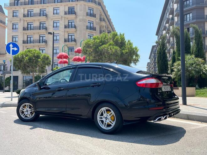 Ford Fiesta 2017, 145,606 km - 1.6 l - Bakı