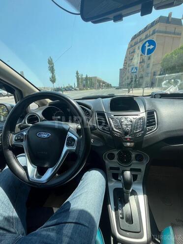 Ford Fiesta 2017, 145,606 km - 1.6 l - Bakı