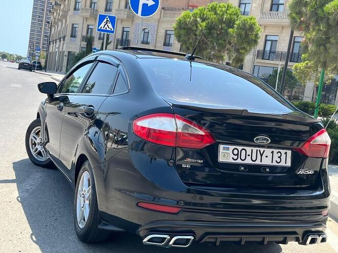 Ford Fiesta 2017, 145,606 km - 1.6 l - Bakı
