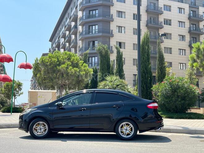 Ford Fiesta 2017, 145,606 km - 1.6 l - Bakı