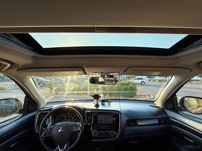Mitsubishi Outlander 2016, 170,000 km - 2.4 l - Bakı