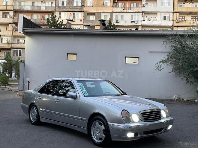 Mercedes E 220 2001, 356,875 km - 2.2 l - Bakı
