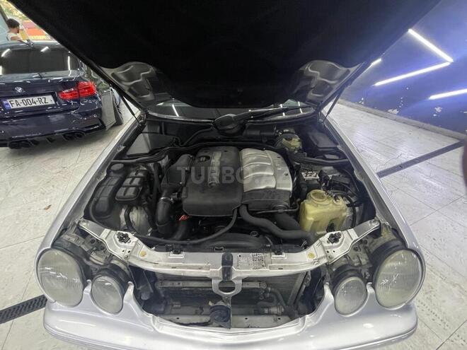 Mercedes E 220 2001, 356,875 km - 2.2 l - Bakı
