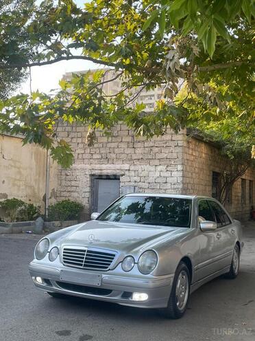 Mercedes E 220 2001, 356,875 km - 2.2 l - Bakı