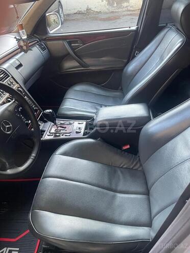Mercedes E 220 2001, 356,875 km - 2.2 l - Bakı