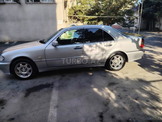 Mercedes C 220 1999, 348,553 km - 2.2 l - Bakı
