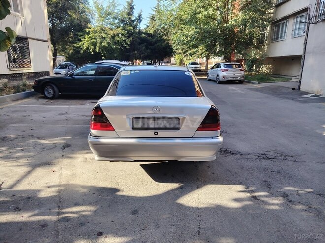 Mercedes C 220 1999, 348,553 km - 2.2 l - Bakı