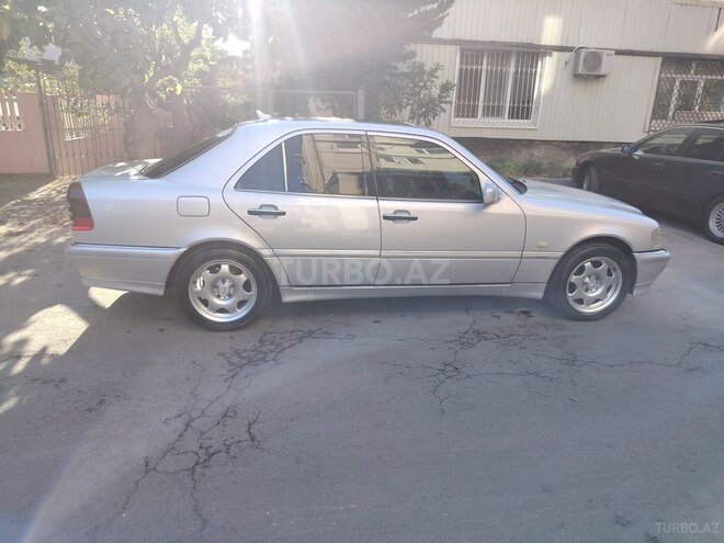 Mercedes C 220 1999, 348,553 km - 2.2 l - Bakı
