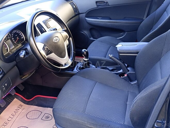 Hyundai i30 2011, 208,500 km - 1.4 л - Bakı